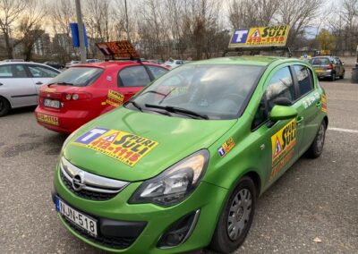 Spuri Suli Autósiskola Budapest oktatóautó